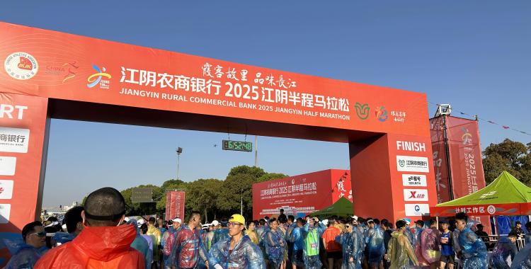 28圈- 马拉松友谊赛焦点战：滇池麒麟队大胜庐州旋风队，外线火力全开。观赏性拉满