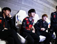 28圈体育- rookie被rng打哭那场比赛 