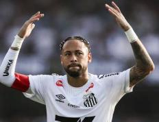 28圈体育- 内马尔在美国队比赛中比赛规则变更，比赛规则变更引发热议！气势如虹延续